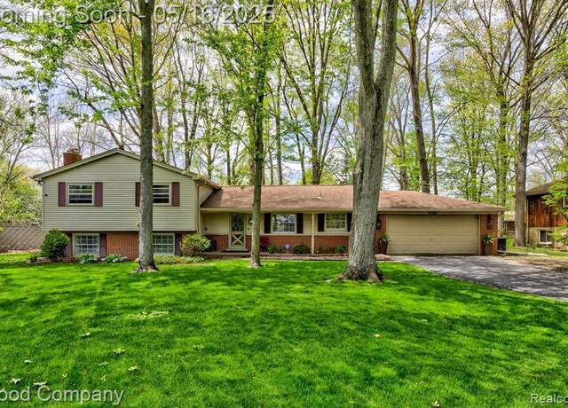 Property at 20368 FORESTWOOD St, Southfield, MI 48076 1799, 4 beds, 2.5 baths