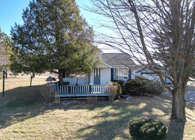 Property at 11669 W County Line Rd, Blanchard, MI 49310, 2 beds, 1 bath