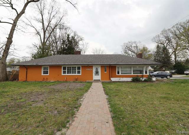 Property at 31565 MARQUETTE St, Garden City, MI 48135 3325, 4 beds, 2.5 baths