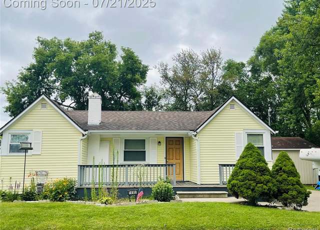 Property at 1490 Kenneth St, Burton, MI 48529 2210, 2 beds, 1 bath