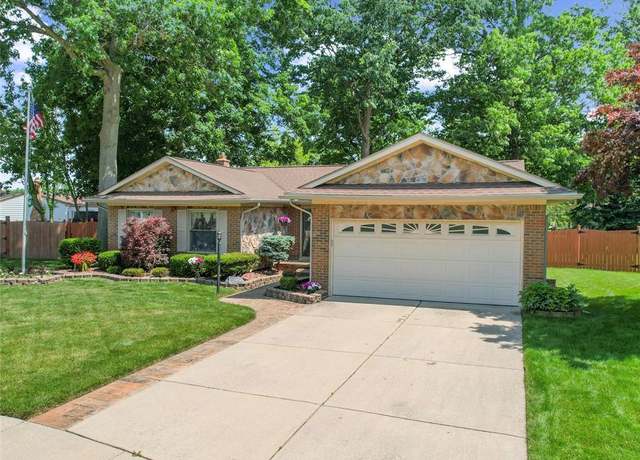 Property at 21867 Nottingham Ct, Woodhaven, MI 48183, 3 beds, 1.5 baths