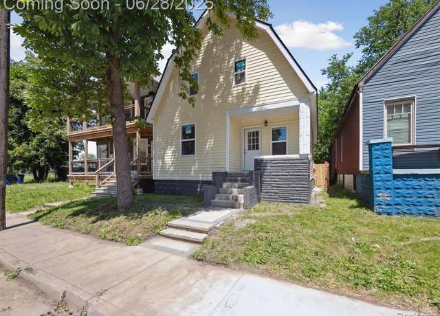 Property at 9578 Oakland St, Detroit, MI 48211 1040, 3 beds, 2.5 baths
