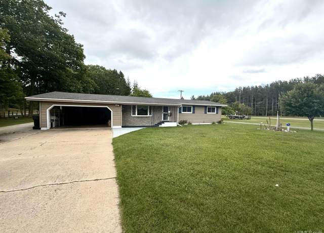 Property at 905 Keeton, Gladstone, MI 49837, 3 beds, 2 baths
