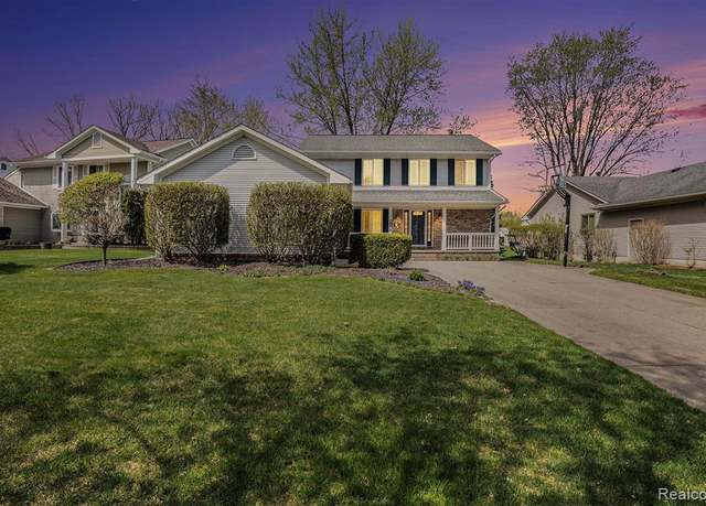Property at 2370 LANSBURY Dr, Waterford, MI 48329 2320, 3 beds, 2.5 baths