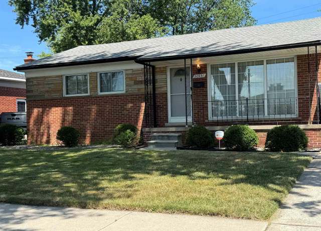 Property at 20931 Bayside St, Saint Clair Shores, MI 48081, 3 beds, 2 baths