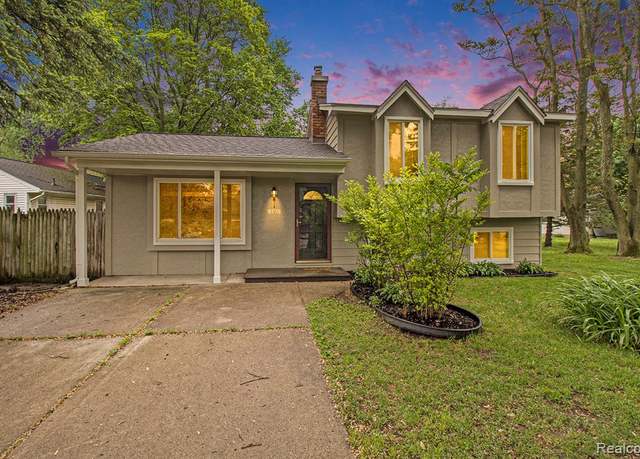 Property at 9175 Maplewood Dr, White Lake, MI 48386 4158, 3 beds, 1.5 baths