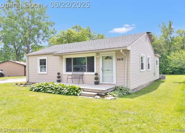 Property at 5515 Oster Dr, Waterford, MI 48327 2760, 3 beds, 1.5 baths