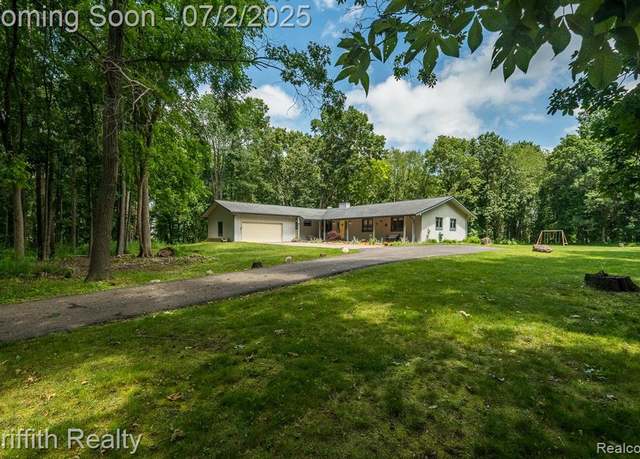 Property at 2035 Hunter Rd, Brighton, MI 48114 8930, 3 beds, 2.5 baths