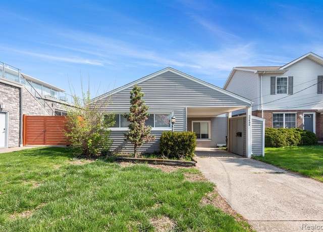 Property at 22493 E 10 Mile Rd, Saint Clair Shores, MI 48080 1341, 2 beds, 1 bath
