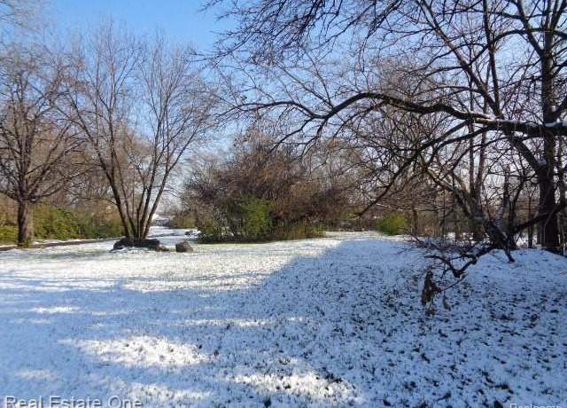 Property at 2738 ROSA PARKS Blvd, Detroit, MI 48216