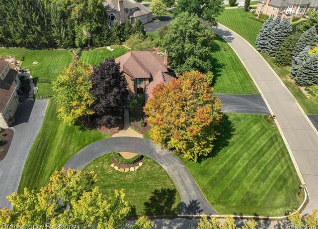 Property at 4780 CIDER HILL Dr, Rochester, MI 48306 1607, 4 beds, 3.5 baths