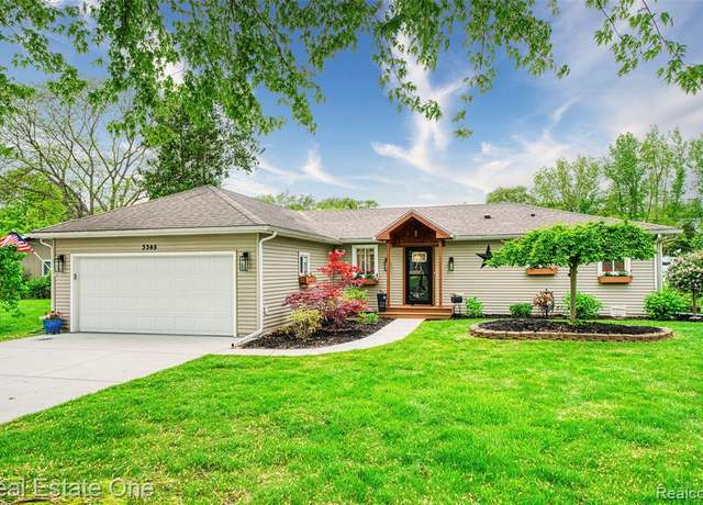 Property at 3345 Apache Trl, Pinckney, MI 48169 9313, 3 beds, 2.5 baths