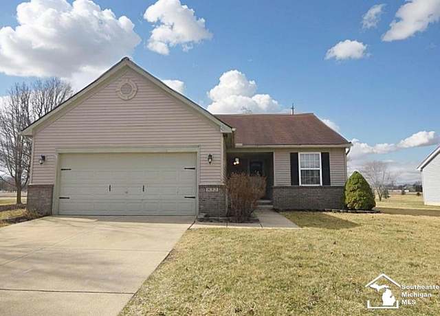 Property at 832 Falcon Dr, Dundee, MI 48131, 5 beds, 2 baths