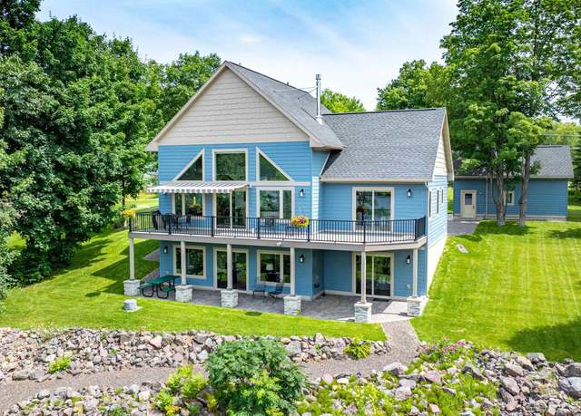 Property at 2150 Jasberg St, Hancock, MI 49930, 3 beds, 3.5 baths