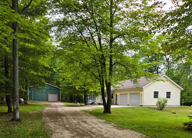 Property at 10505 N Athey Ave, Harrison, MI 48625, 3 beds, 2.5 baths