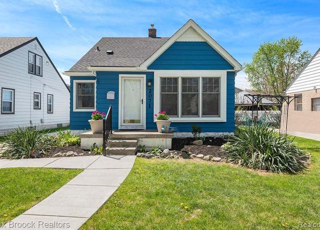 Property at 2071 Gardner Ave, Berkley, MI 48072 1220, 3 beds, 2 baths