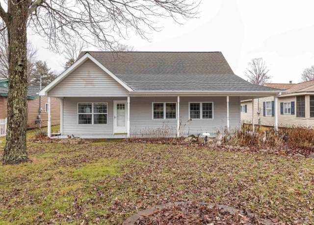 Property at 3214 Elnor Dr, Gladwin, MI 48624, 4 beds, 2 baths