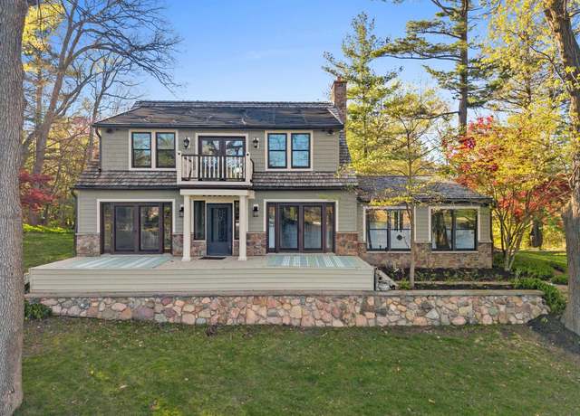 Property at 1071 Nakomis Trl, Lake Orion, MI 48362, 3 beds, 2.5 baths