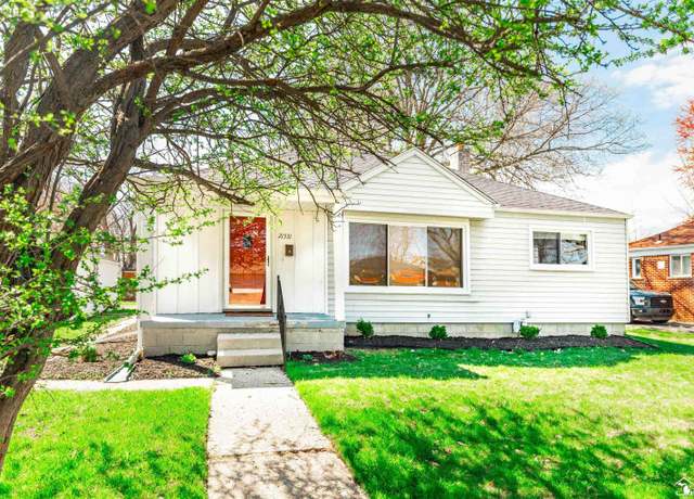 Property at 21331 Ridgedale St, Oak Park, MI 48237, 3 beds, 1 bath