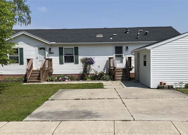 Property at 5128 TWIN LAKES Dr, Kimball, MI 48074 1346, 3 beds, 2 baths