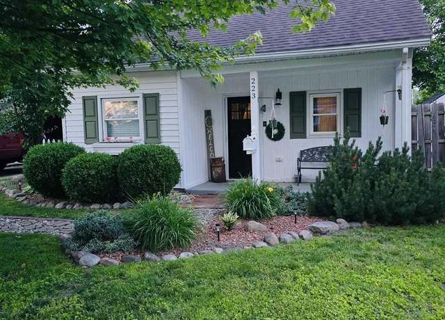 Property at 223 W Hosmer St, Saint Charles, MI 48655, 3 beds, 1 bath