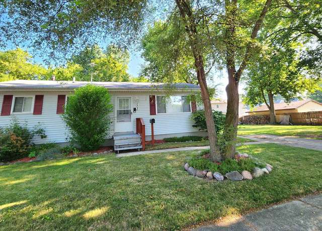 Property at 203 Cass Ave, Bay City, MI 48708, 3 beds, 1 bath