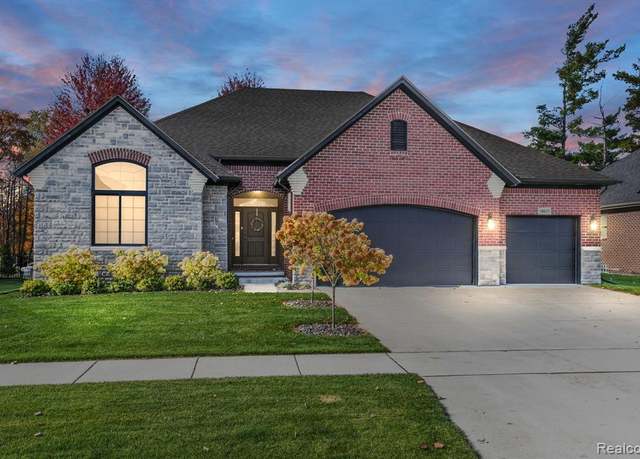 Property at 50035 ANITA Way, Macomb, MI 48044 1180, 3 beds, 2.5 baths