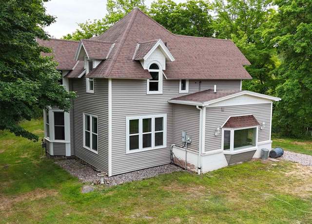 Property at 738 Grove St, Marquette, MI 49855, 4 beds, 2 baths