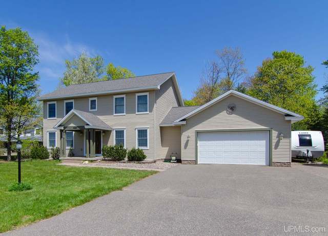 Property at 2831 Westview Dr, Marquette, MI 49855, 4 beds, 3.5 baths