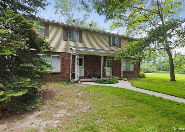 Property at 10461 Eagle Rd, Fenton, MI 48350 2158, 6 baths