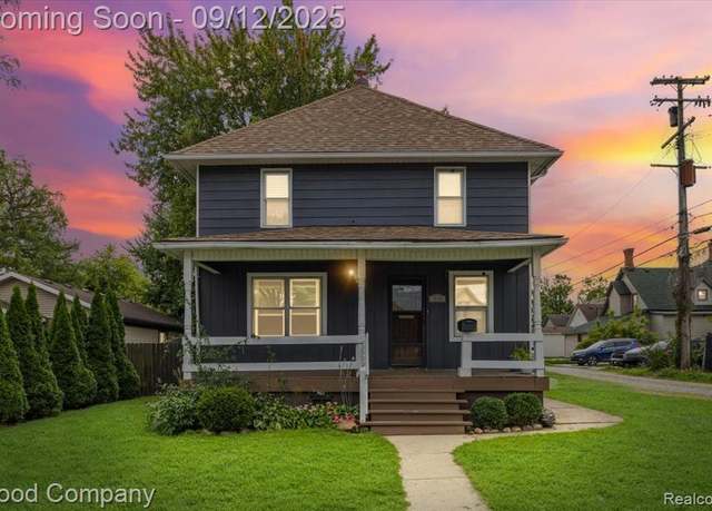Property at 193 Euclid St, Mount Clemens, MI 48043 5715, 2 beds, 1.5 baths