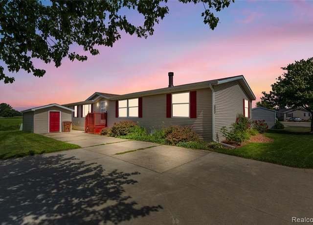 Property at 4472 Wynnwood Dr, Howell, MI 48843 7293, 3 beds, 2 baths
