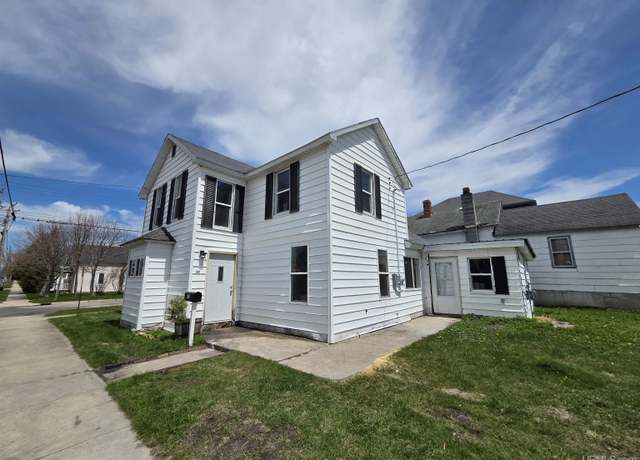 Property at 601 Range St, Manistique, MI 49854, 3 beds, 1 bath