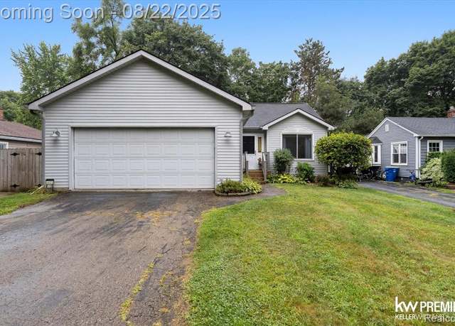 Property at 6421 Prairie Lawn Dr, Waterford, MI 48329 2972, 3 beds, 3 baths