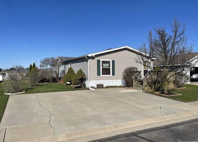 Property at 101 Ashley Cir, Swartz Creek, MI 48473 1175, 3 beds, 2 baths