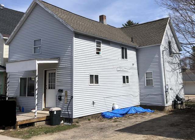 Property at 115 Chestnut St, Munising, MI 49862, 4 beds, 3 baths