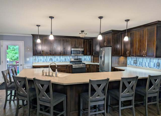Property at 7481 Five Lakes Dr, Farwell, MI 48622, 6 beds, 3 baths