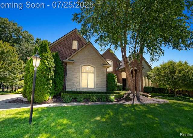 Property at 23737 Pointe O Woods Ct, South Lyon, MI 48178 9069, 5 beds, 4 baths