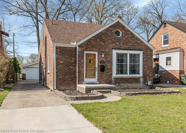 Property at 1981 Kenmore Dr, Grosse Pointe Woods, MI 48236 1931, 3 beds, 1.5 baths
