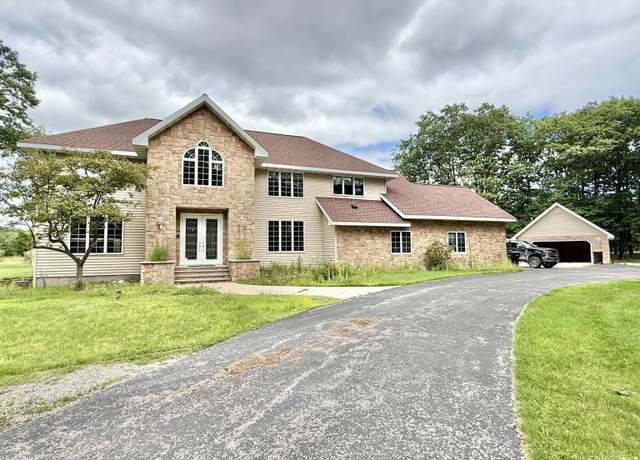 Property at 6 Grand Ave, Gladstone, MI 49837, 6 beds, 6.5 baths