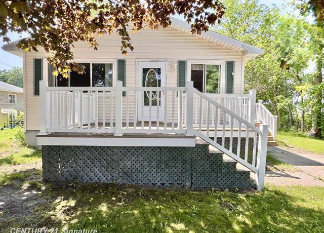 Property at 319 Countryview Ln, Auburn, MI 48611, 3 beds, 1 bath