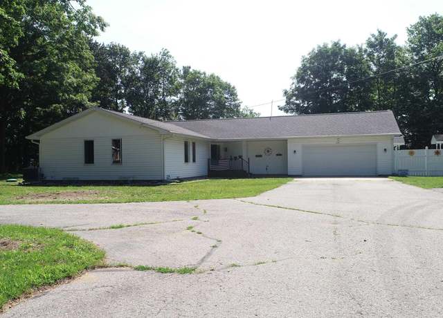 Property at 601 Loueda Ave, Gladstone, MI 49837, 3 beds, 3 baths