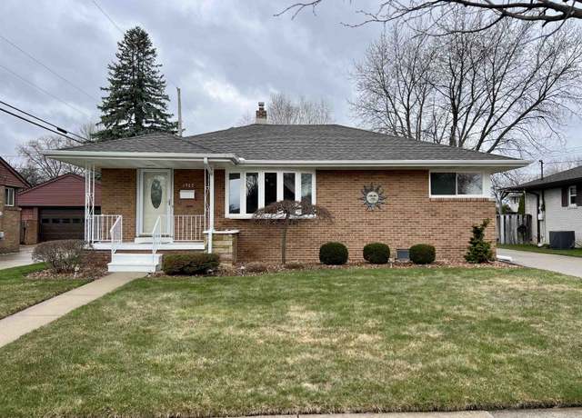 Property at 1902 S Sherman St, Bay City, MI 48708, 3 beds, 1.5 baths