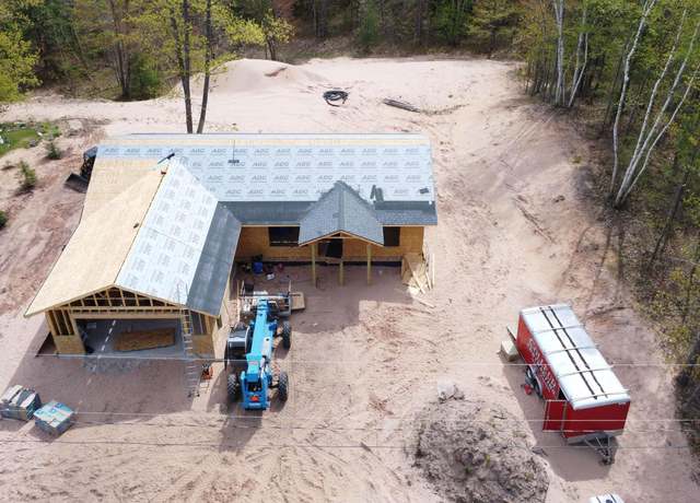Property at 107 Royal Oak Ln, Marquette, MI 49855, 3 beds, 2.5 baths