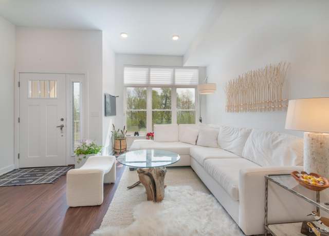 Property at 776 S Lakeshore Blvd, Marquette, MI 49855-0000, 2 beds, 2.5 baths