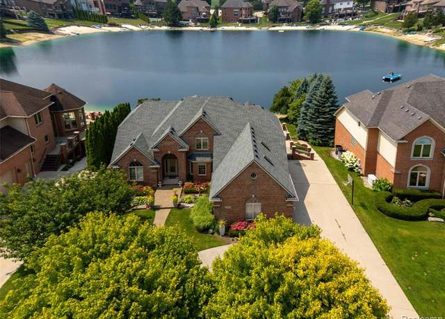 Property at 52455 Indian Summer Dr, Chesterfield, MI 48051 1979, 4 beds, 3.5 baths