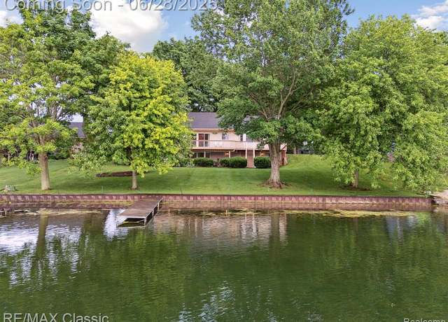 Property at 3925 Taggett Lake Dr, Highland, MI 48357 2621, 3 beds, 3 baths