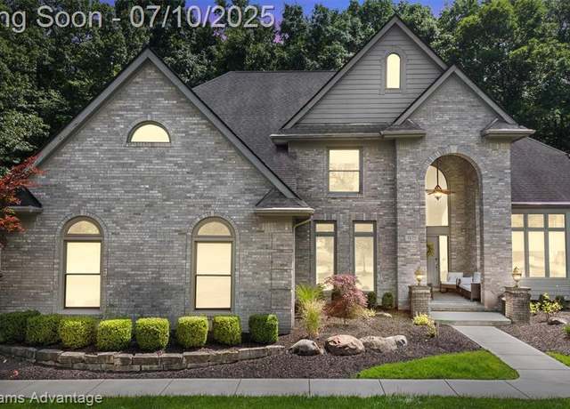 Property at 7177 S Oak Ct, West Bloomfield, MI 48323 2078, 4 beds, 5 baths