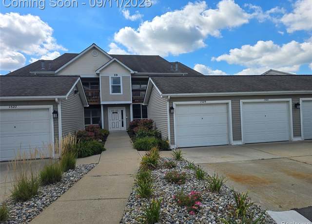 Property at 1533 Weatherstone Dr, Ann Arbor, MI 48108 3361, 2 beds, 2 baths