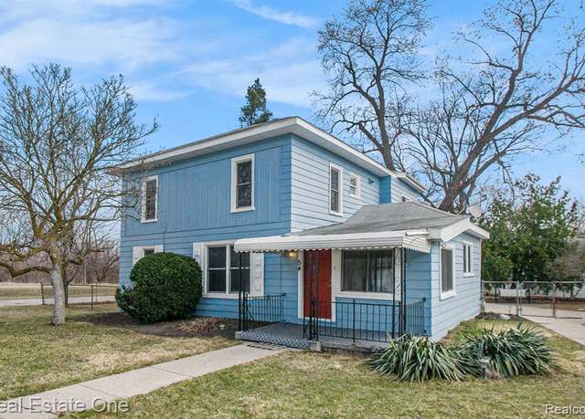 Property at 54 DIVISION St, Oxford, MI 48371 4937, 3 beds, 2 baths